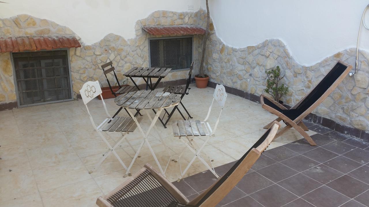 Residenza Il Castello Hotel Наполи Екстериор снимка