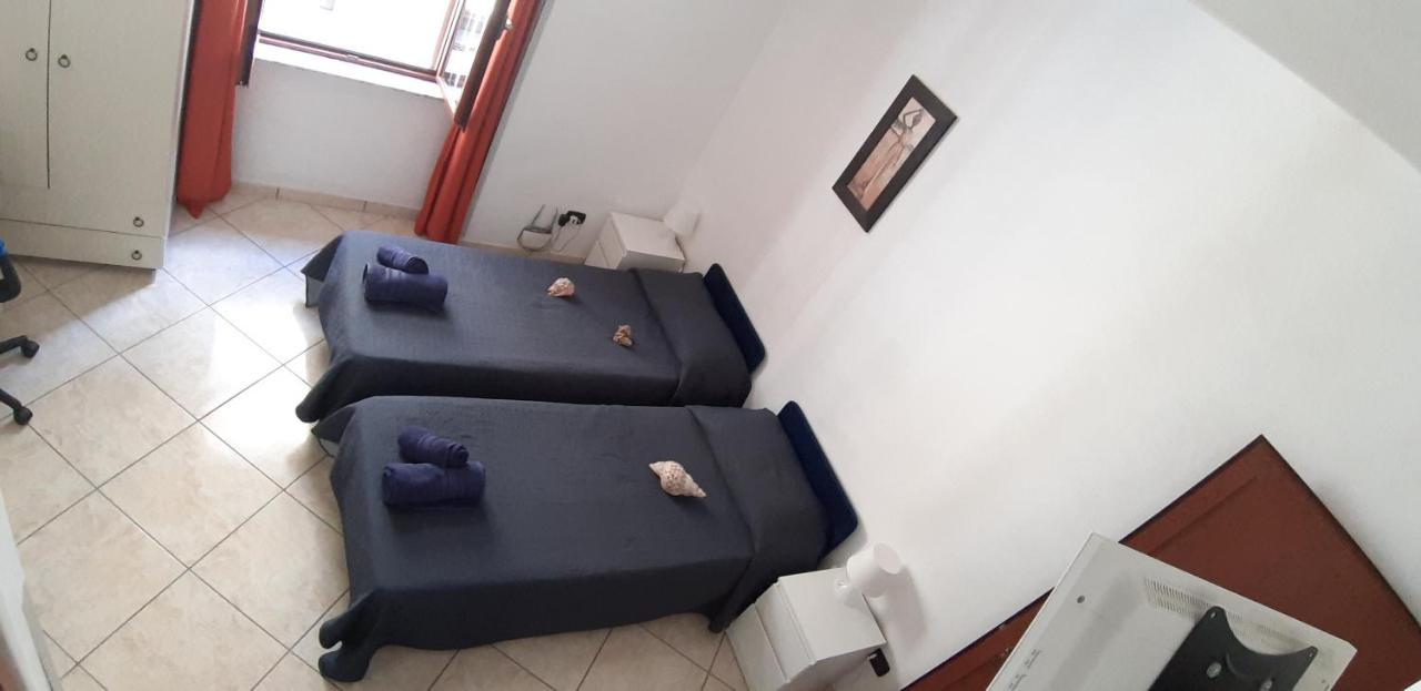 Residenza Il Castello Hotel Наполи Екстериор снимка