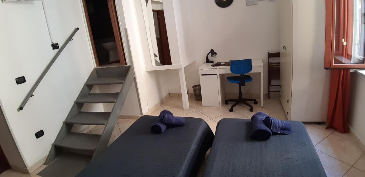 Residenza Il Castello Hotel Наполи Екстериор снимка