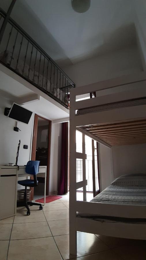 Residenza Il Castello Hotel Наполи Екстериор снимка