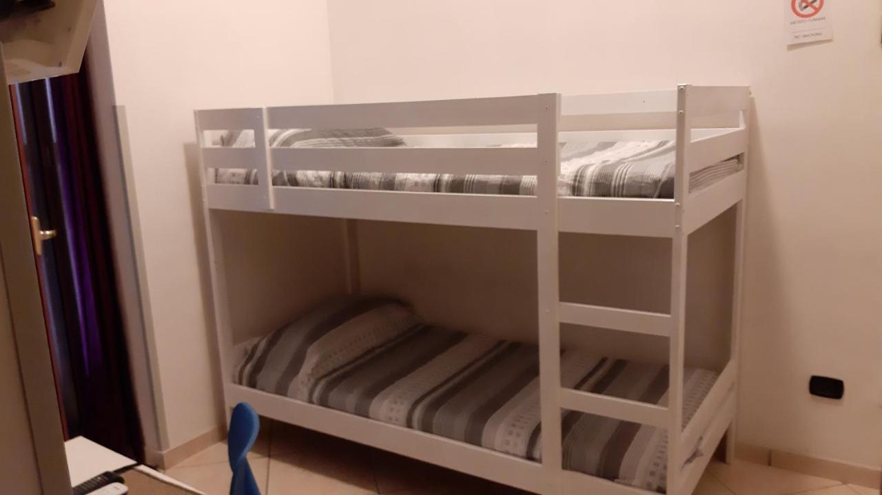 Residenza Il Castello Hotel Наполи Екстериор снимка