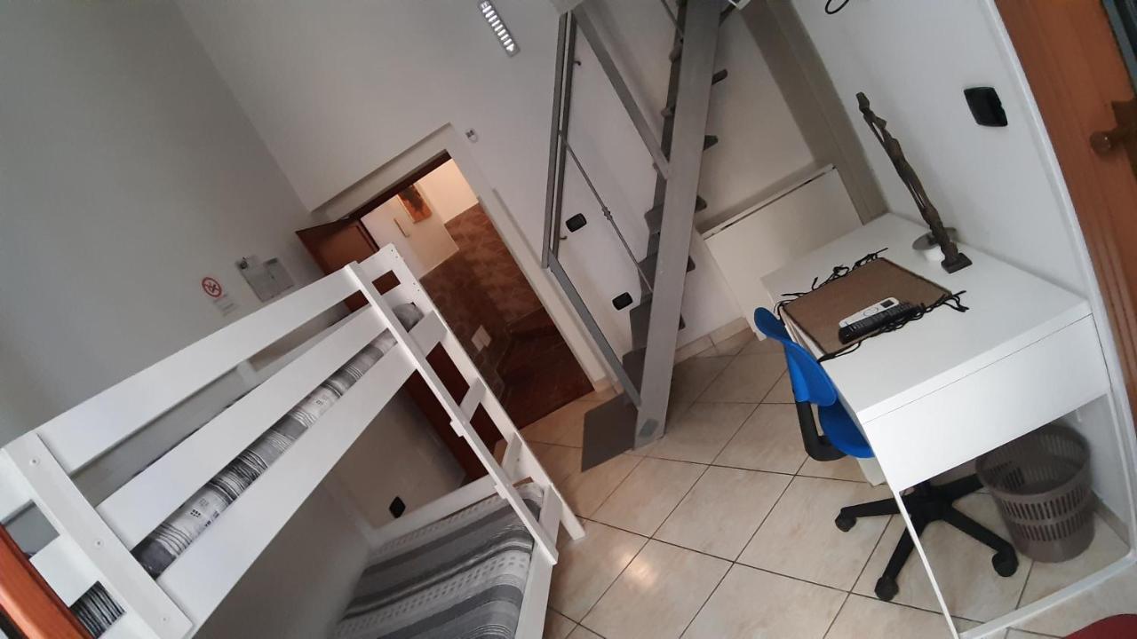 Residenza Il Castello Hotel Наполи Екстериор снимка
